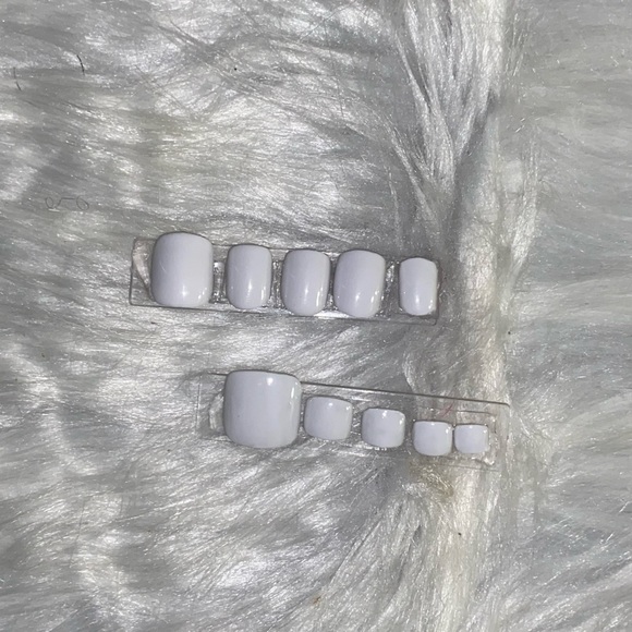 White Mani + Pedi Press on Nail Set| 10pcs Extra Short Square Nails & 20pcs Toe - Picture 3 of 10